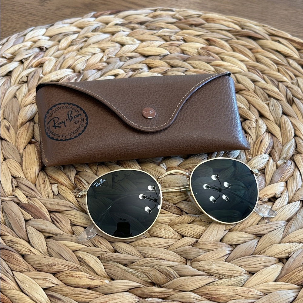 Ray-Ban Gold Frame Sunglasses with Dark Green Lenses and Brown Case